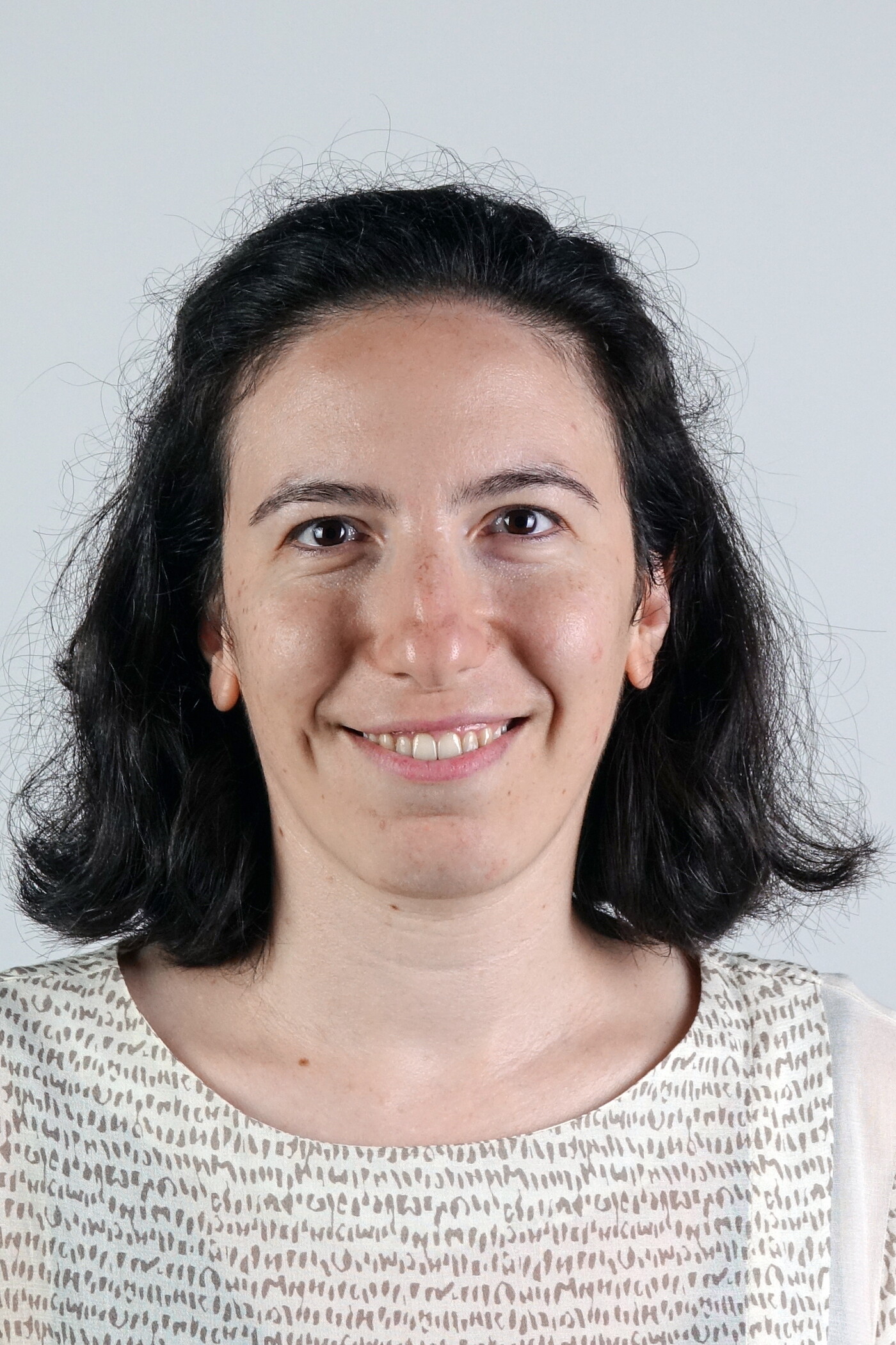 Begüm Akalin