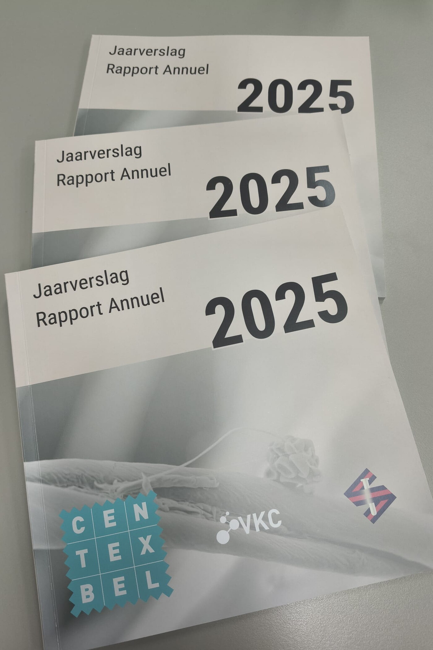 AR-2025