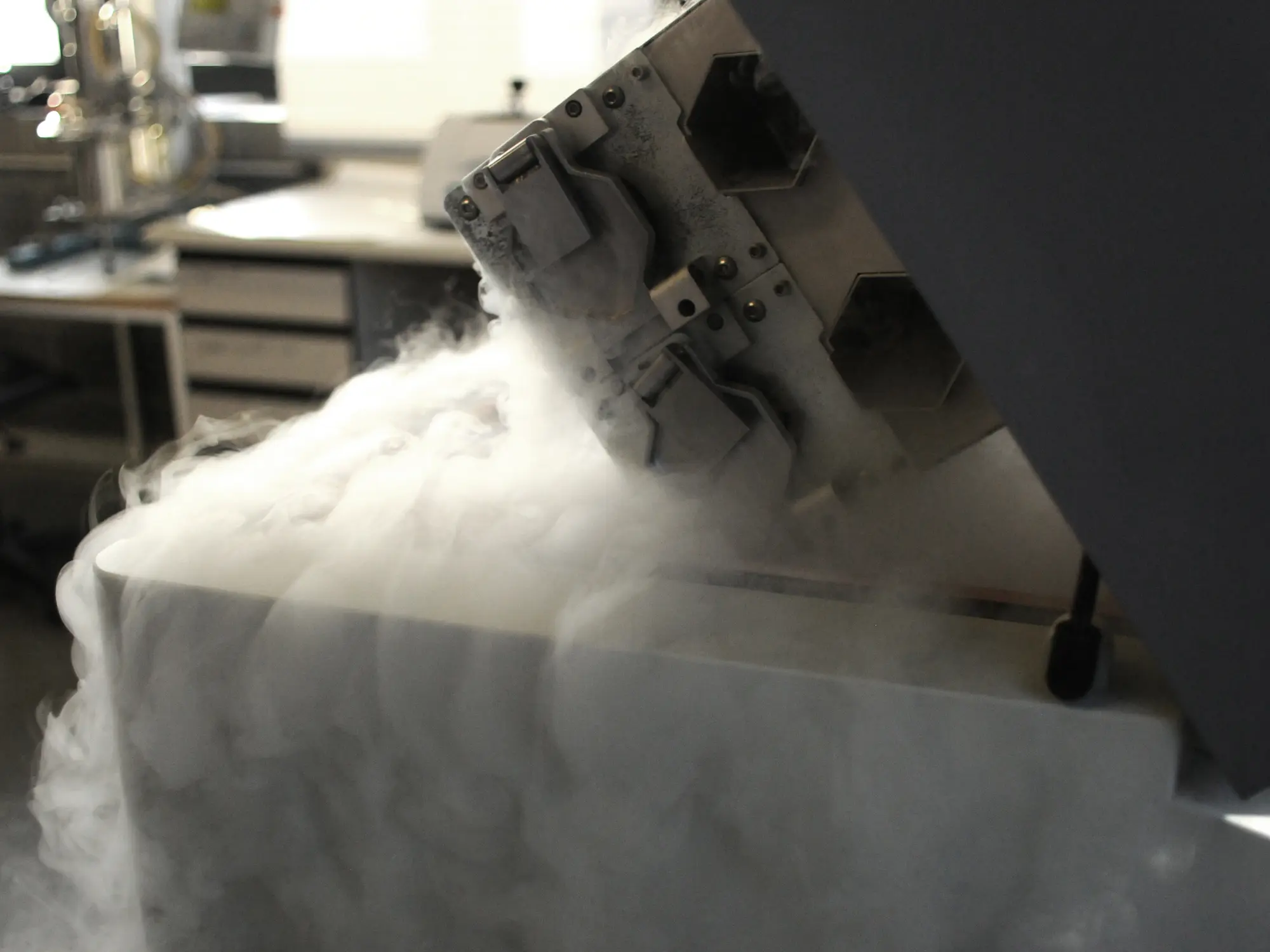 cryogen mill